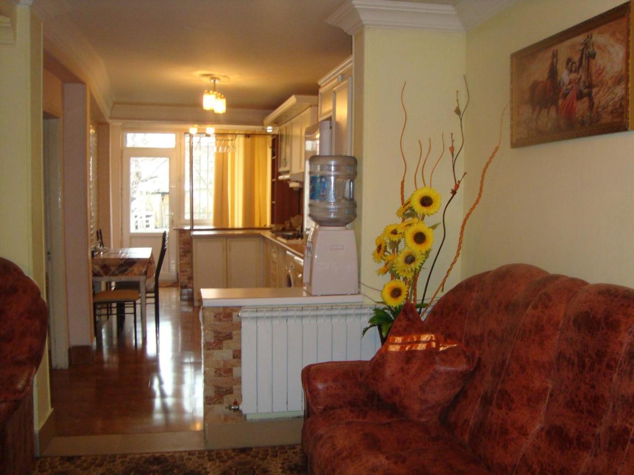 Apartment Narine Γιερεβάν Εξωτερικό φωτογραφία